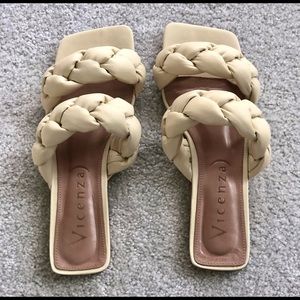 VICENZA Poppy Slip-on Sandals in Cream - Size 8